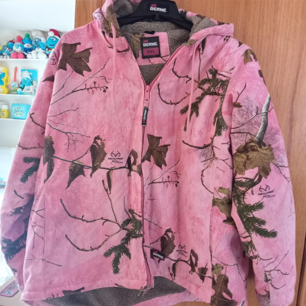 Pink realtree coat